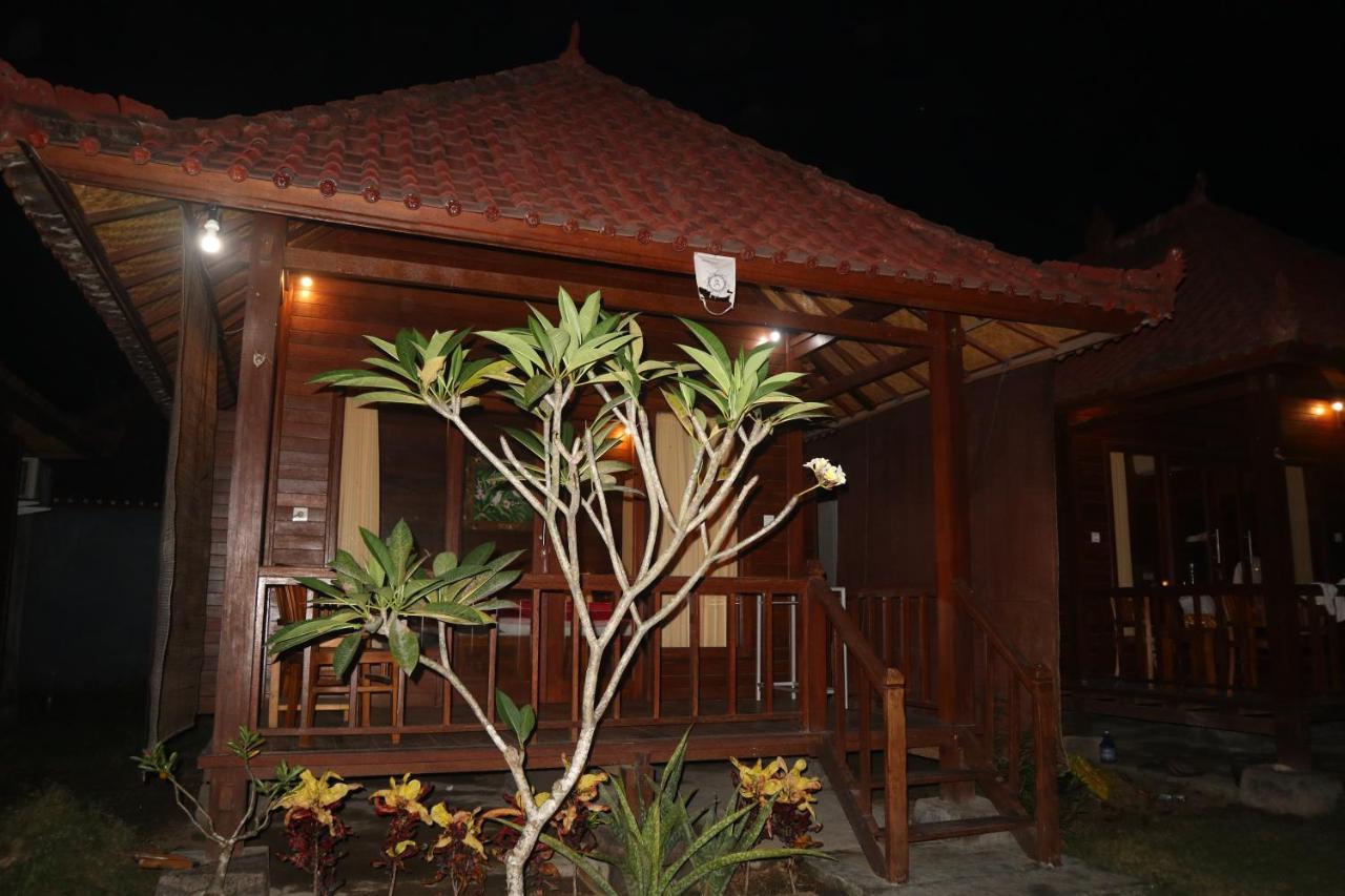 Svaha Nusa Guest House Lembongan Exterior foto